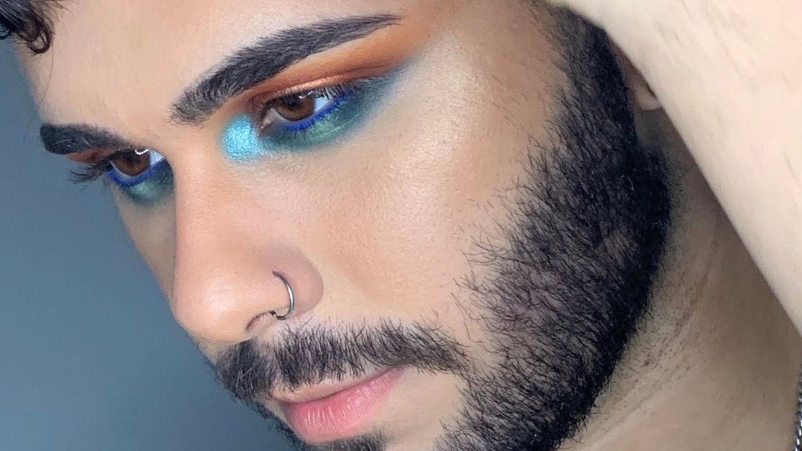 Best Eye Makeup Styles for a Masculine Look