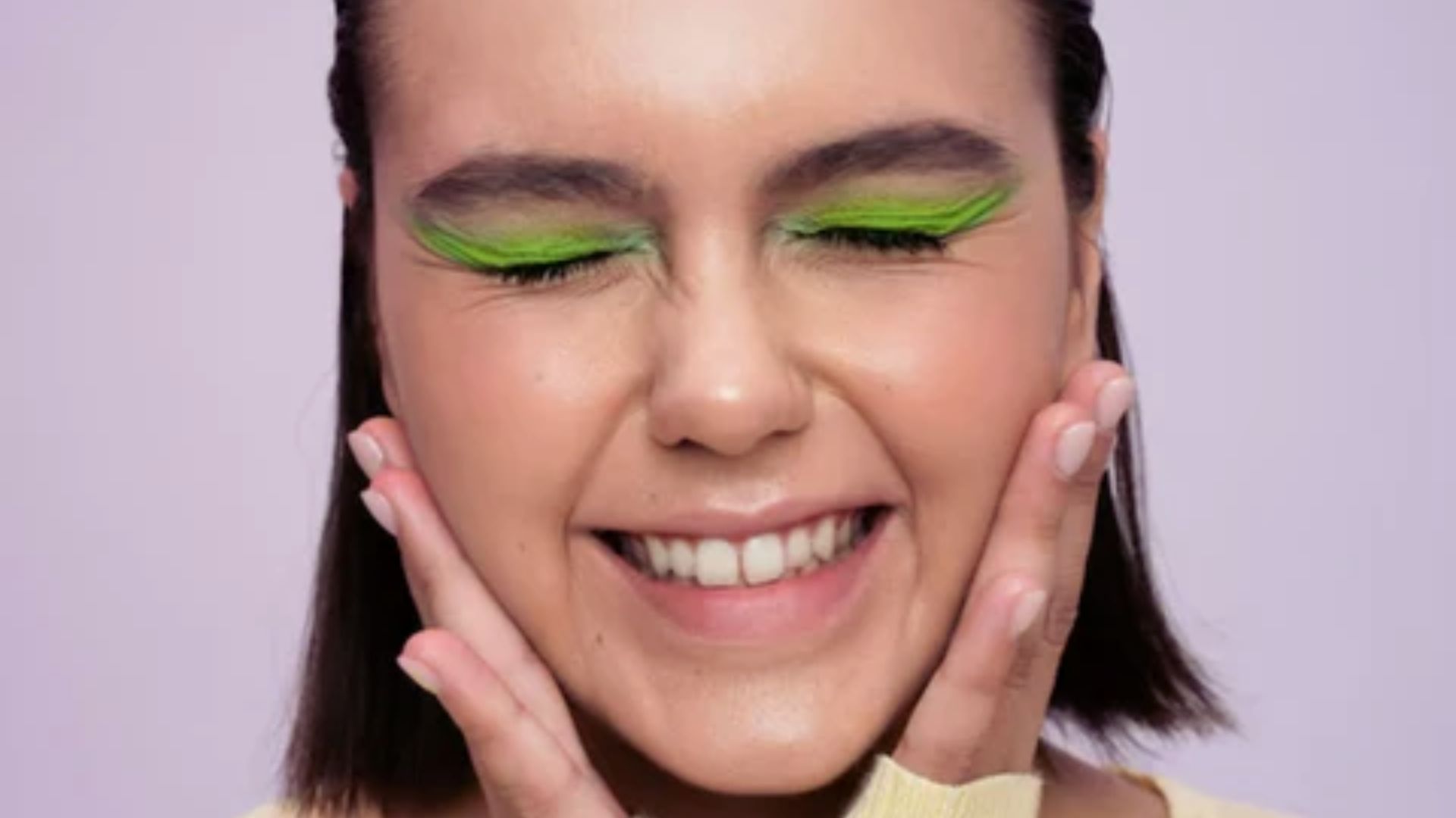 What Are Simple Green Eyeshadow Looks