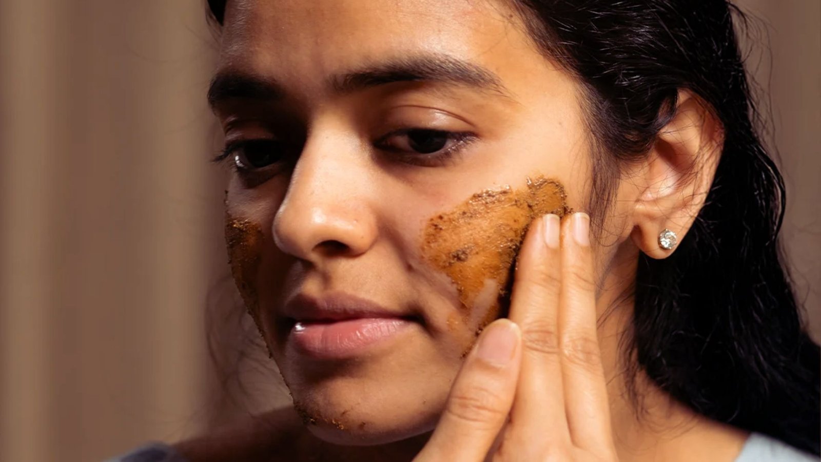 Holistic Skincare for Amber Skin Tone
