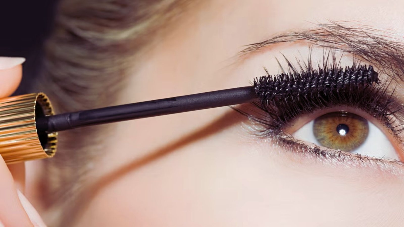 How to Make Mascara Last Longer