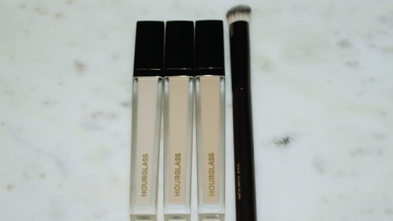 Hourglass Vanish Airbrush Concealer