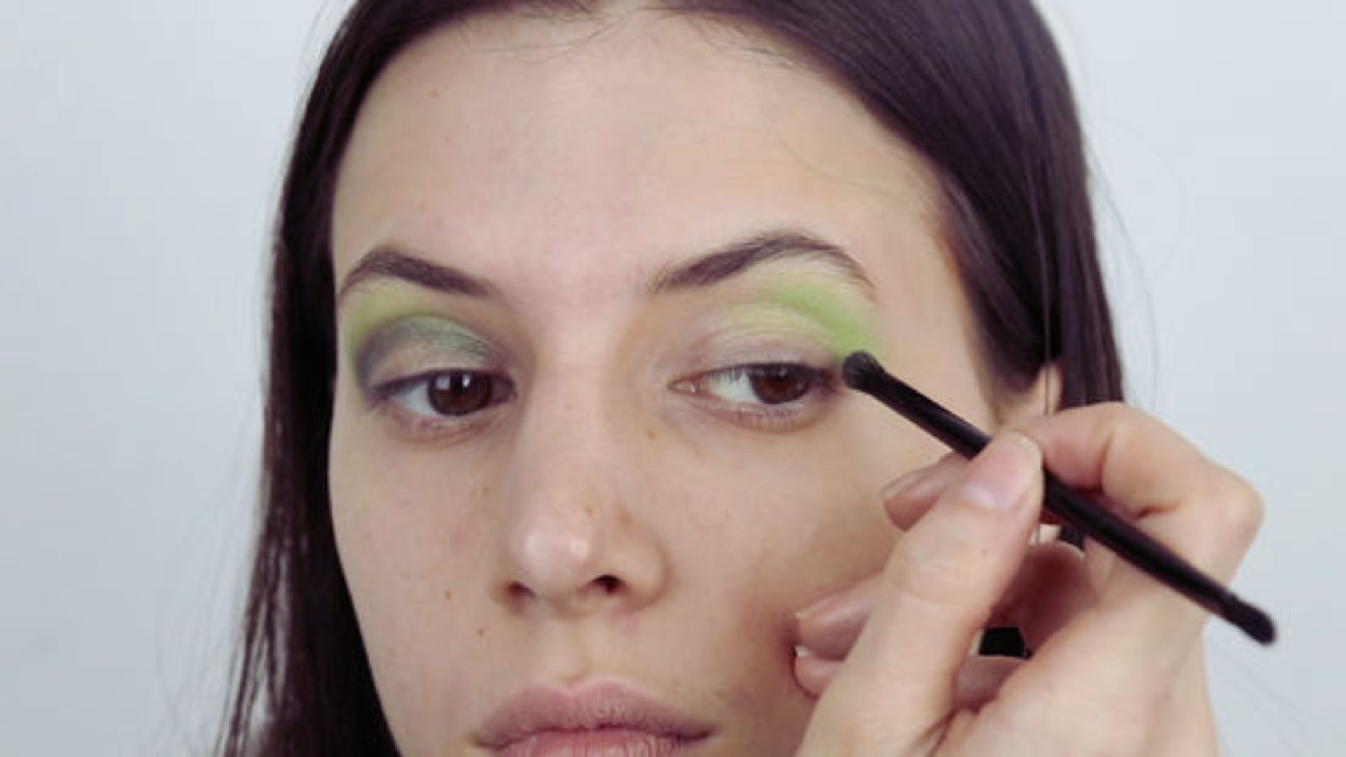 Add Green Eyeshadow to Your Lids