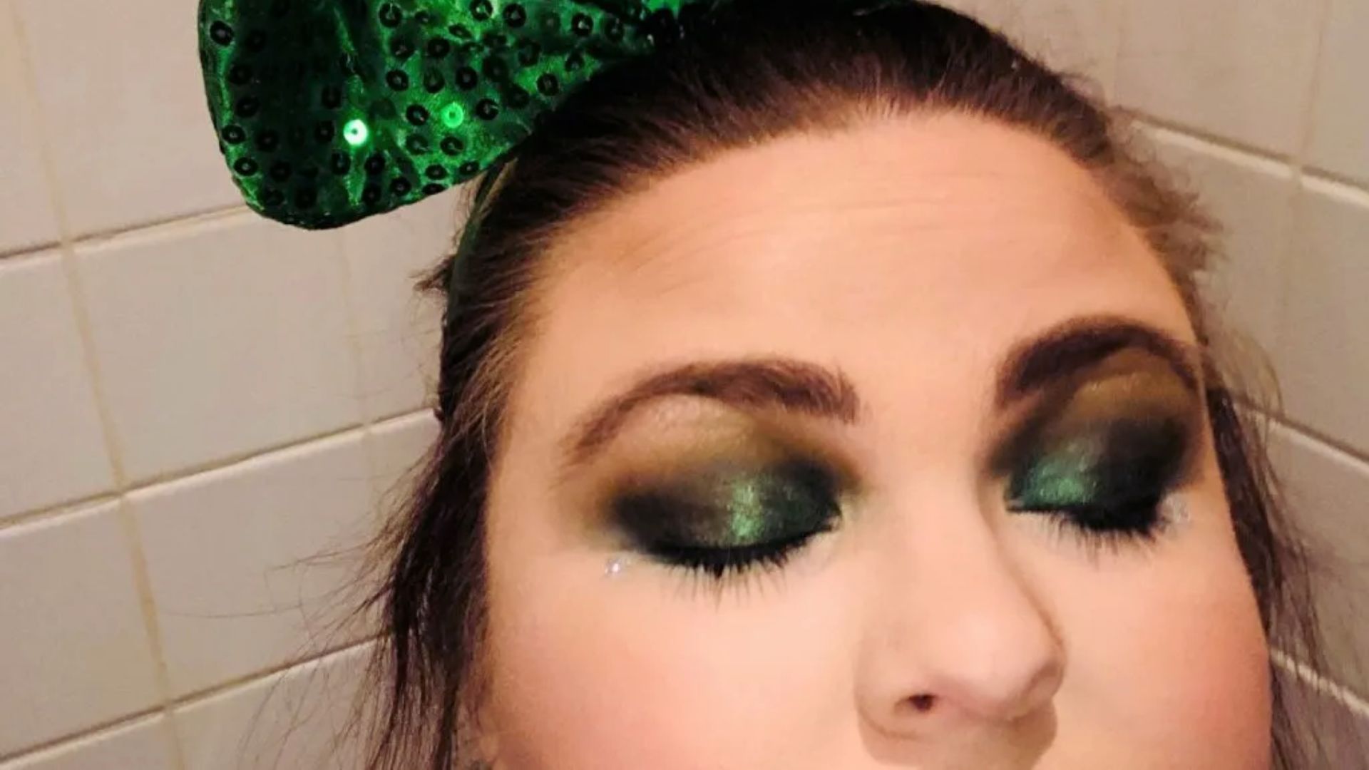 Common Mistakes to Avoid in Simple Green Eyeshadow Looks
